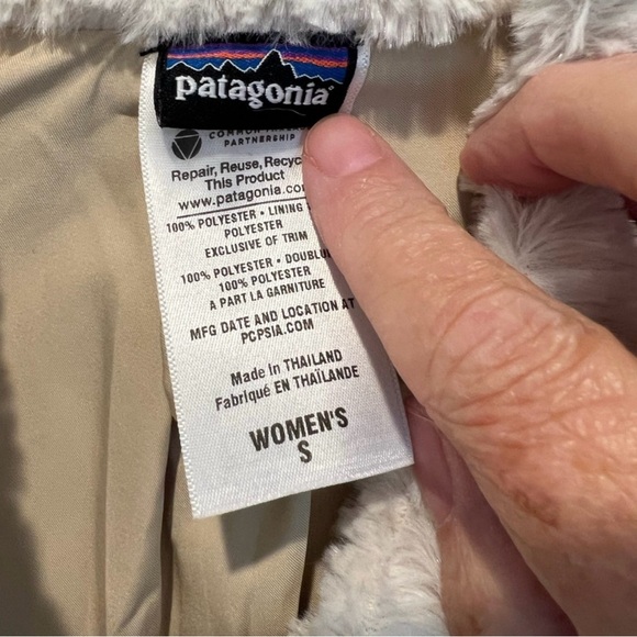 Patagonia Off White Ivory Faux Fur Jacket 2 Button  Cropped Textured Very Soft S - Picture 3 of 7